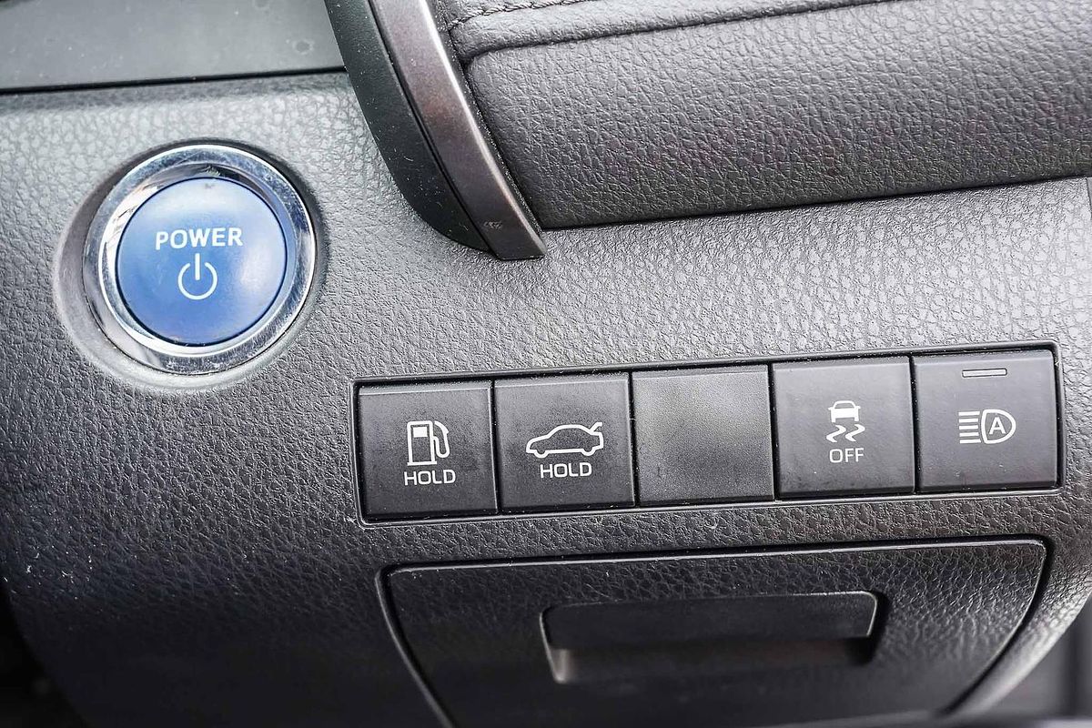 2022 Toyota Camry Ascent AXVH70R