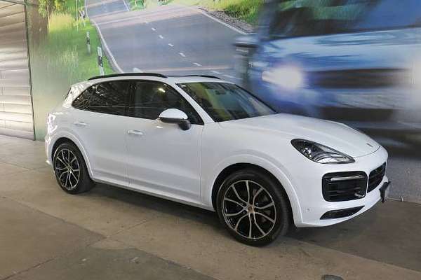 2023 Porsche CAYENNE PLATINUM EDITION 9YA