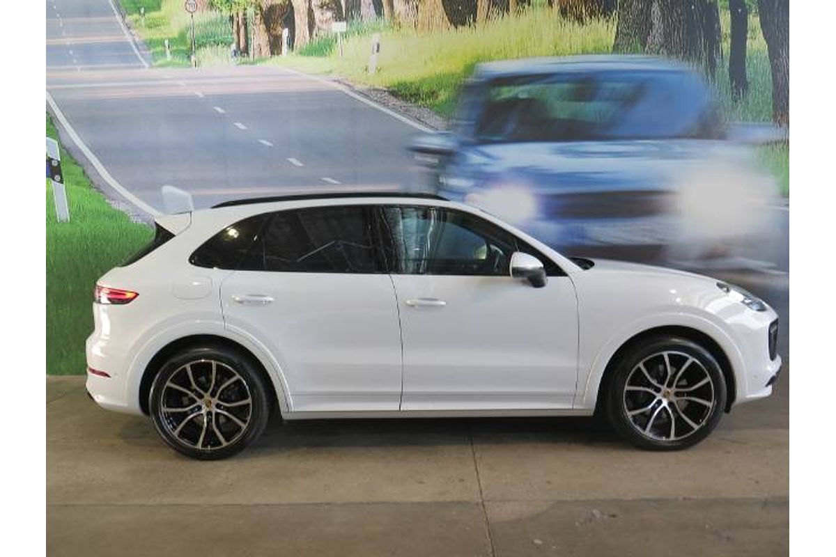 2023 Porsche CAYENNE PLATINUM EDITION 9YA