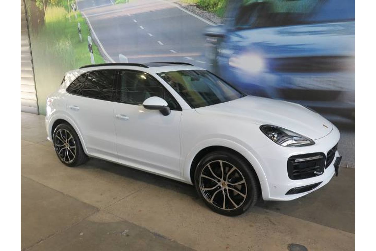 2023 Porsche CAYENNE PLATINUM EDITION 9YA