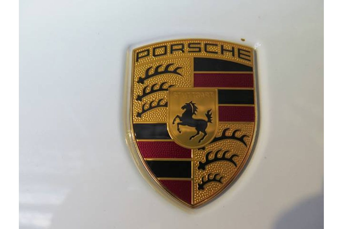 2023 Porsche CAYENNE PLATINUM EDITION 9YA