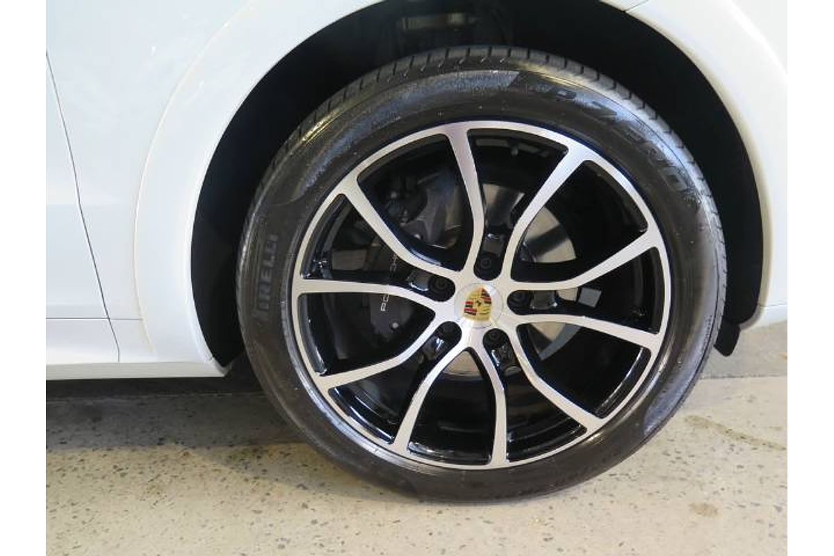 2023 Porsche CAYENNE PLATINUM EDITION 9YA