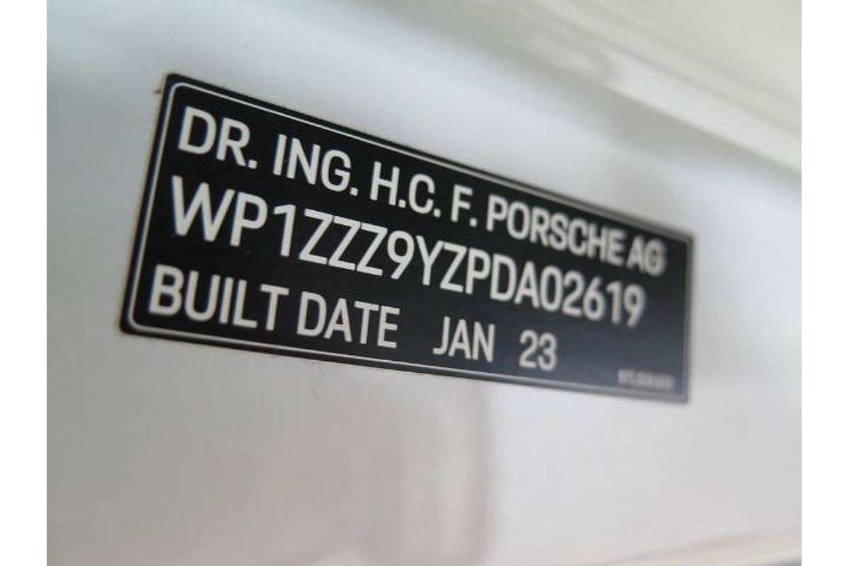 2023 Porsche CAYENNE PLATINUM EDITION 9YA