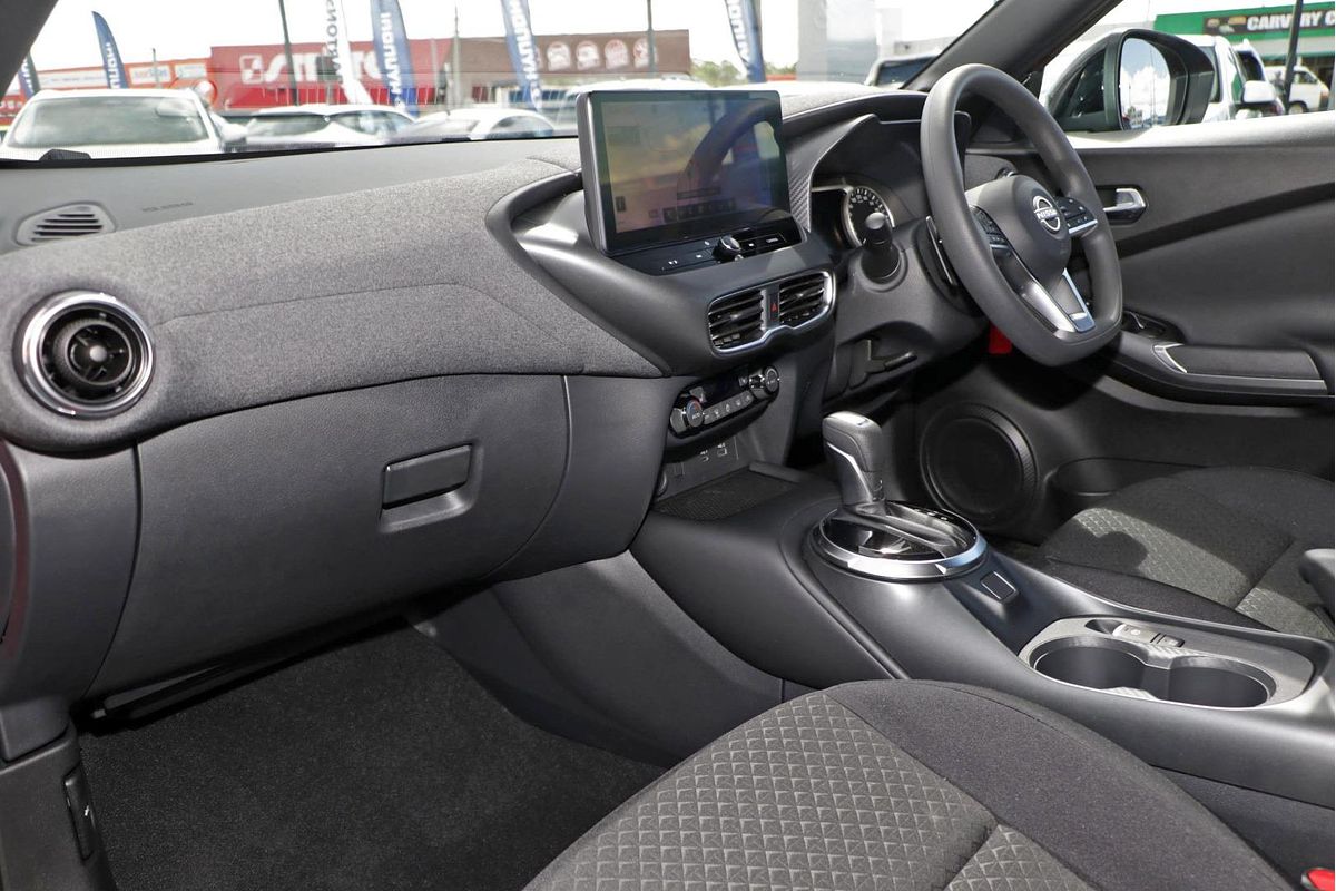2024 Nissan JUKE ST+ F16