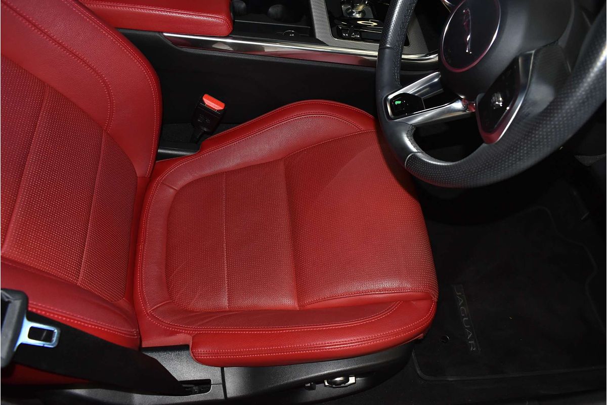 2019 Jaguar XE P300 R-Dynamic SE X760