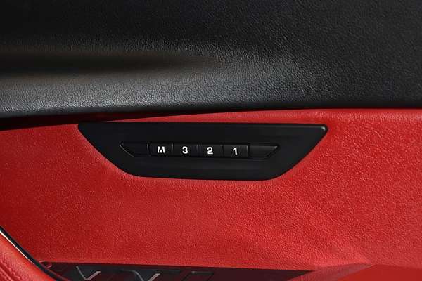 2019 Jaguar XE P300 R-Dynamic SE X760