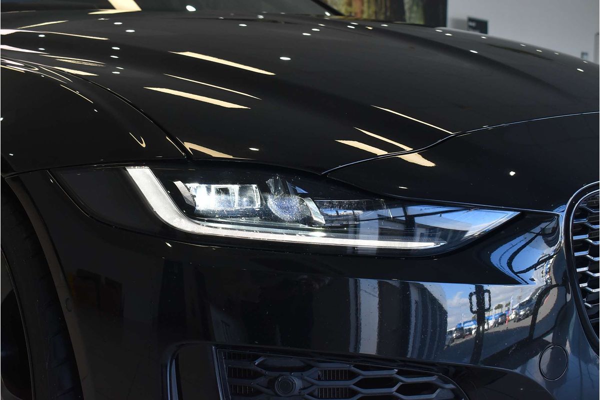2019 Jaguar XE P300 R-Dynamic SE X760