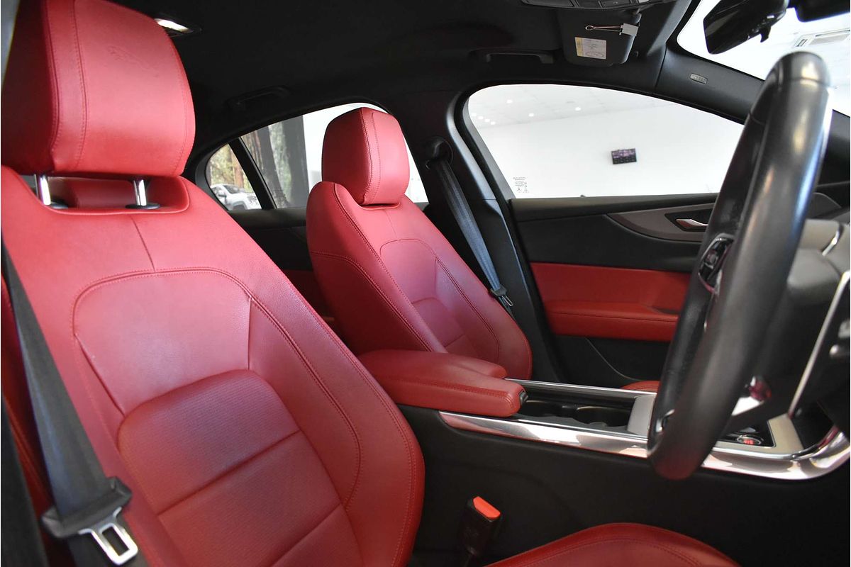 2019 Jaguar XE P300 R-Dynamic SE X760