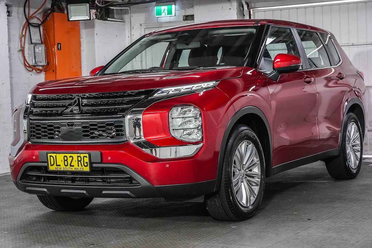 2024 Mitsubishi Outlander ES ZM