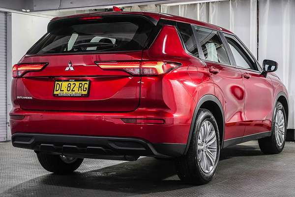 2024 Mitsubishi Outlander ES ZM