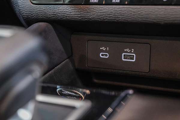 2024 Mitsubishi Outlander ES ZM