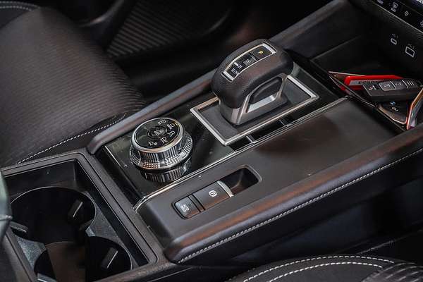 2024 Mitsubishi Outlander ES ZM