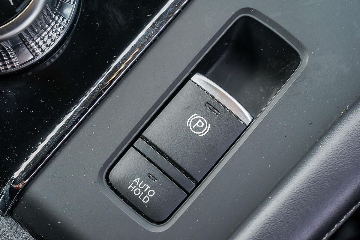 2024 Mitsubishi Outlander LS ZM