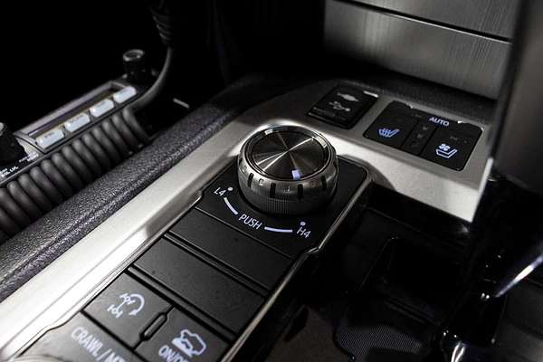 2016 Toyota Landcruiser Sahara VDJ200R