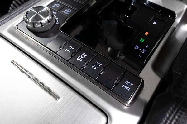 2016 Toyota Landcruiser Sahara VDJ200R