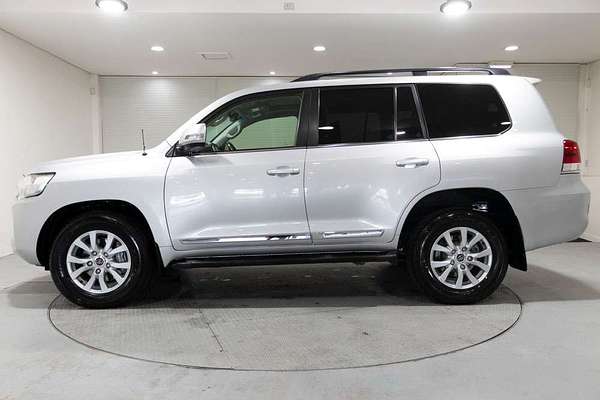 2016 Toyota Landcruiser Sahara VDJ200R