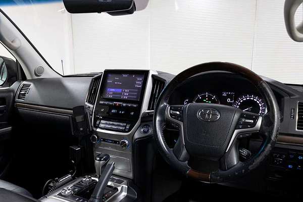 2016 Toyota Landcruiser Sahara VDJ200R