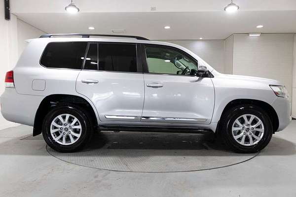 2016 Toyota Landcruiser Sahara VDJ200R
