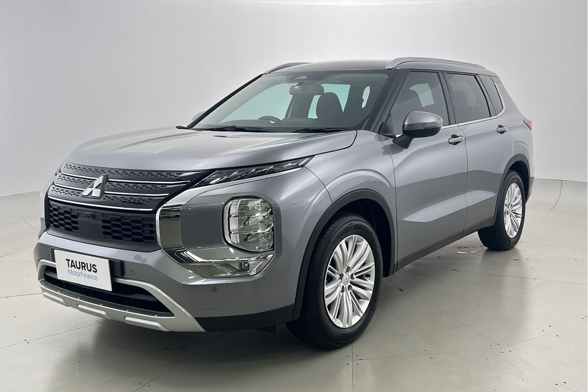 2022 Mitsubishi Outlander LS ZM