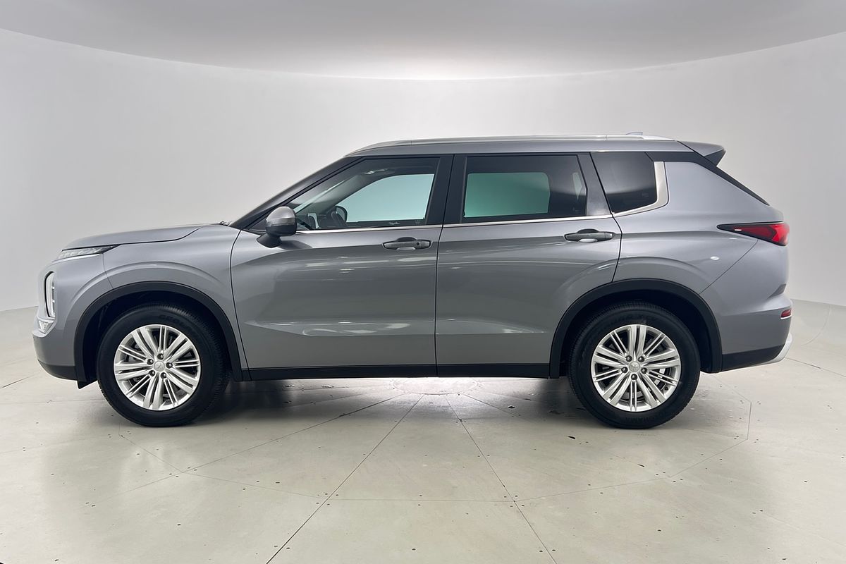2022 Mitsubishi Outlander LS ZM