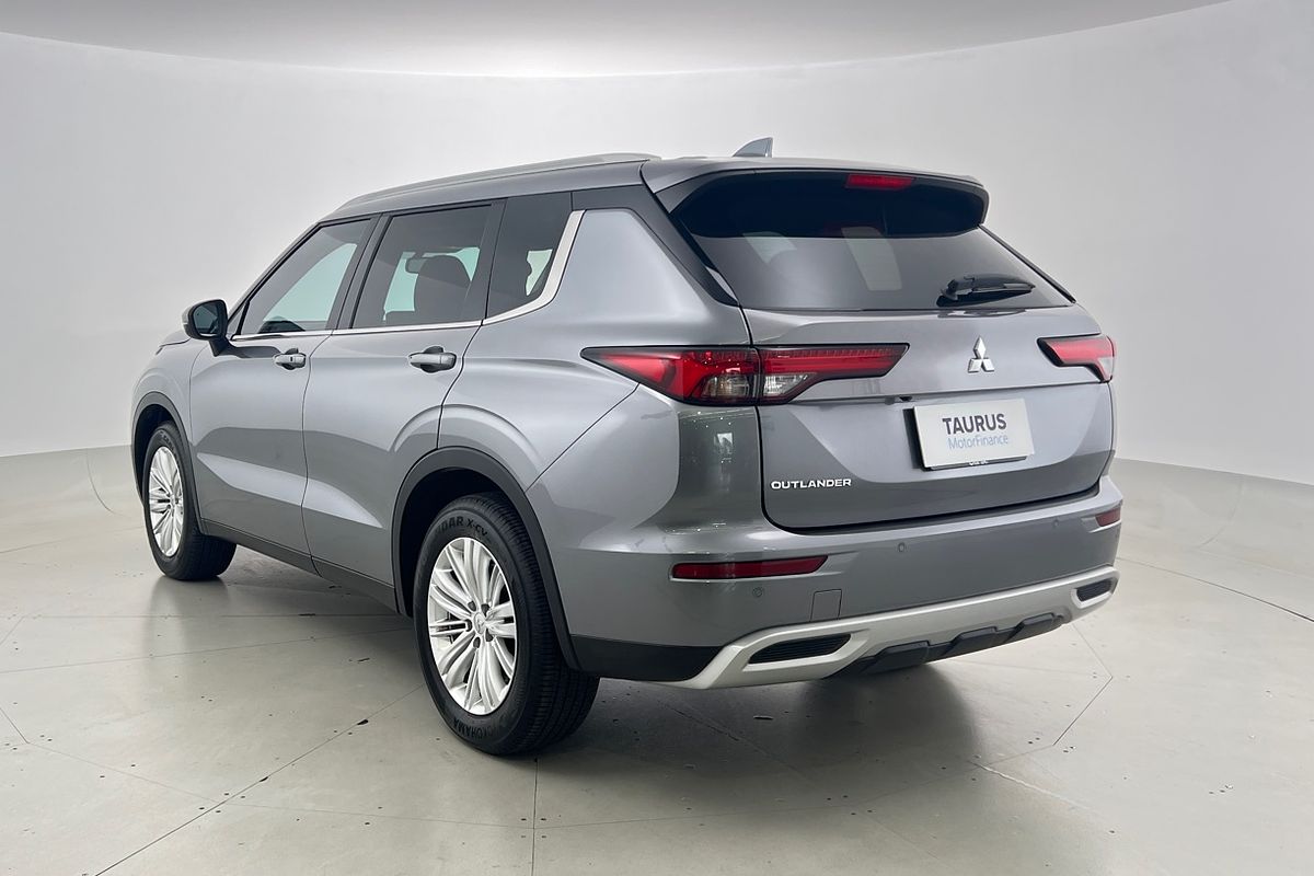 2022 Mitsubishi Outlander LS ZM