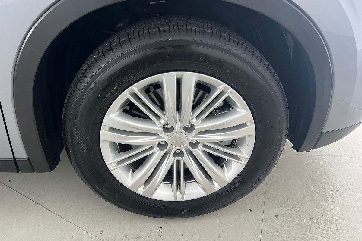 2022 Mitsubishi Outlander LS ZM