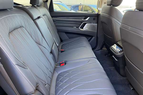 2025 LDV D90 Executive SV9A