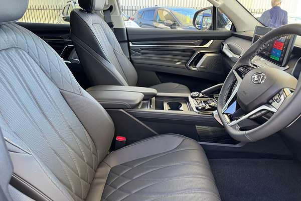 2025 LDV D90 Executive SV9A