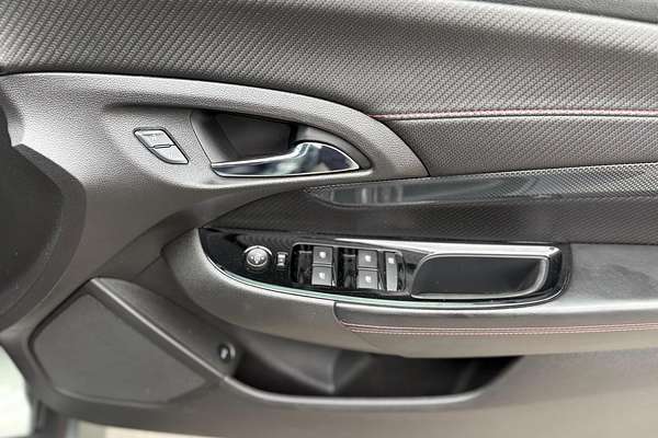 2016 Holden Commodore SS Black VF Series II