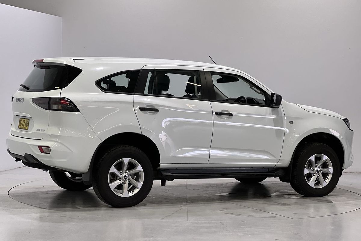 2023 Isuzu MU-X LS-M