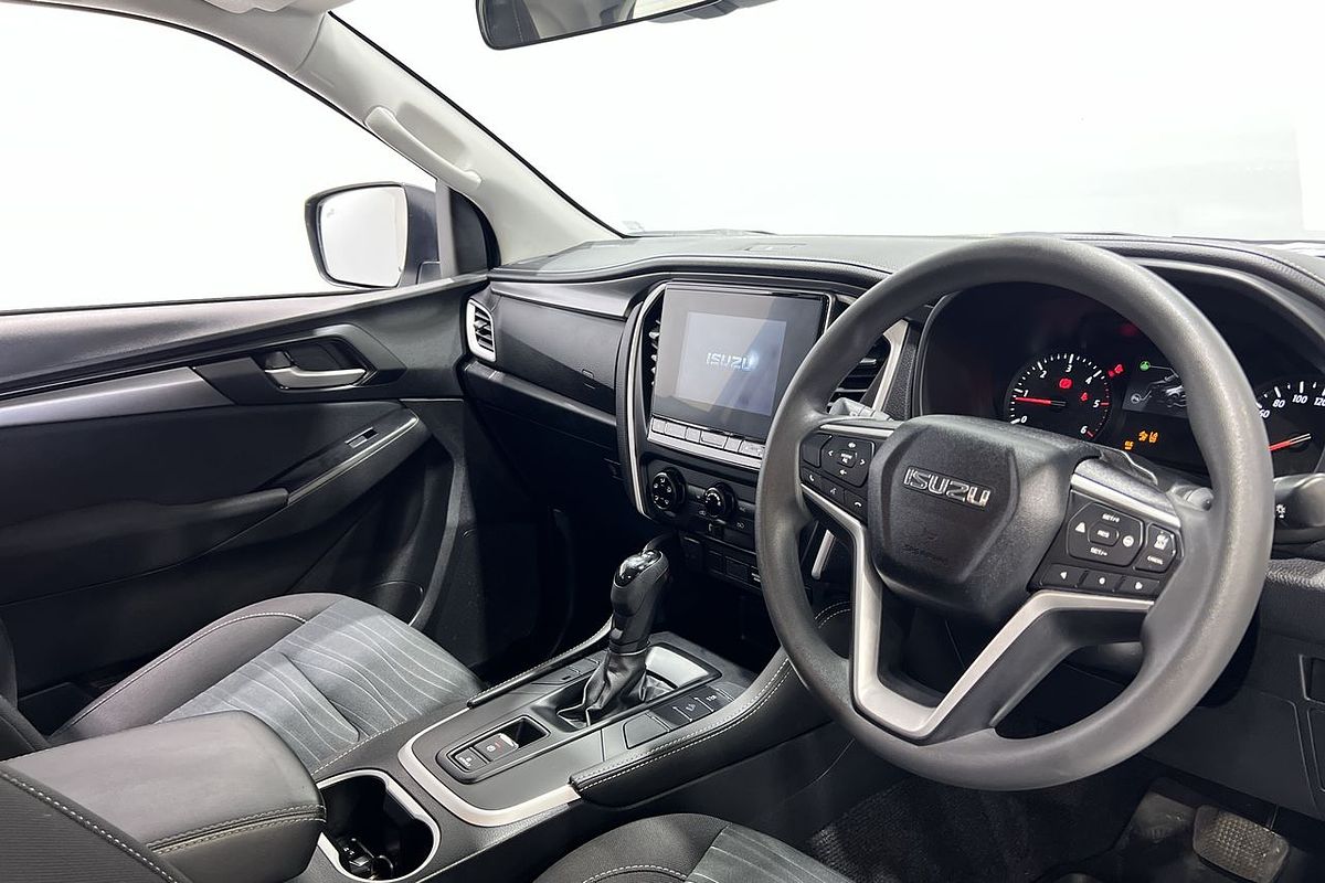 2023 Isuzu MU-X LS-M