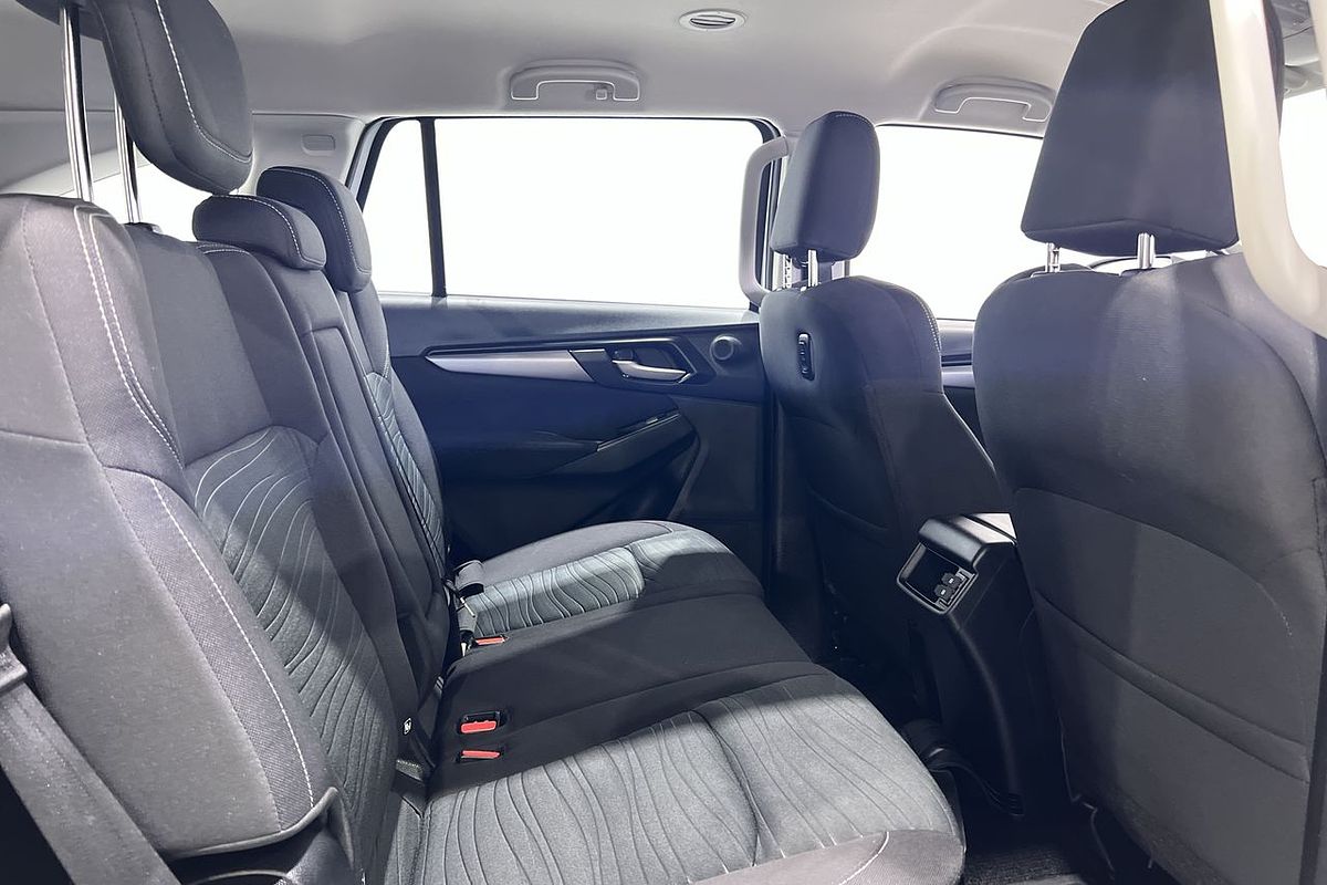 2023 Isuzu MU-X LS-M