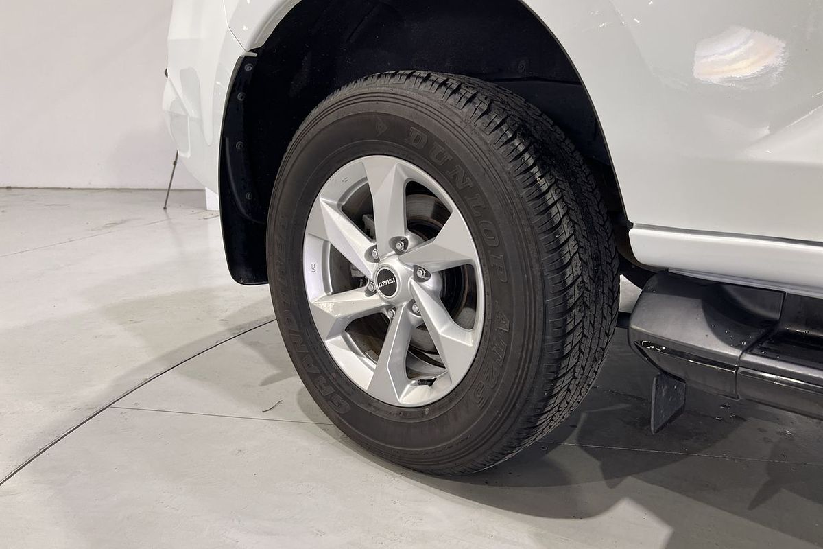 2023 Isuzu MU-X LS-M