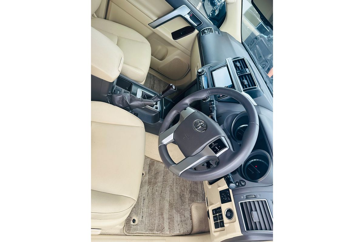 2015 Toyota Land Cruiser Prado 5D 4WD TX L PACKAGE
