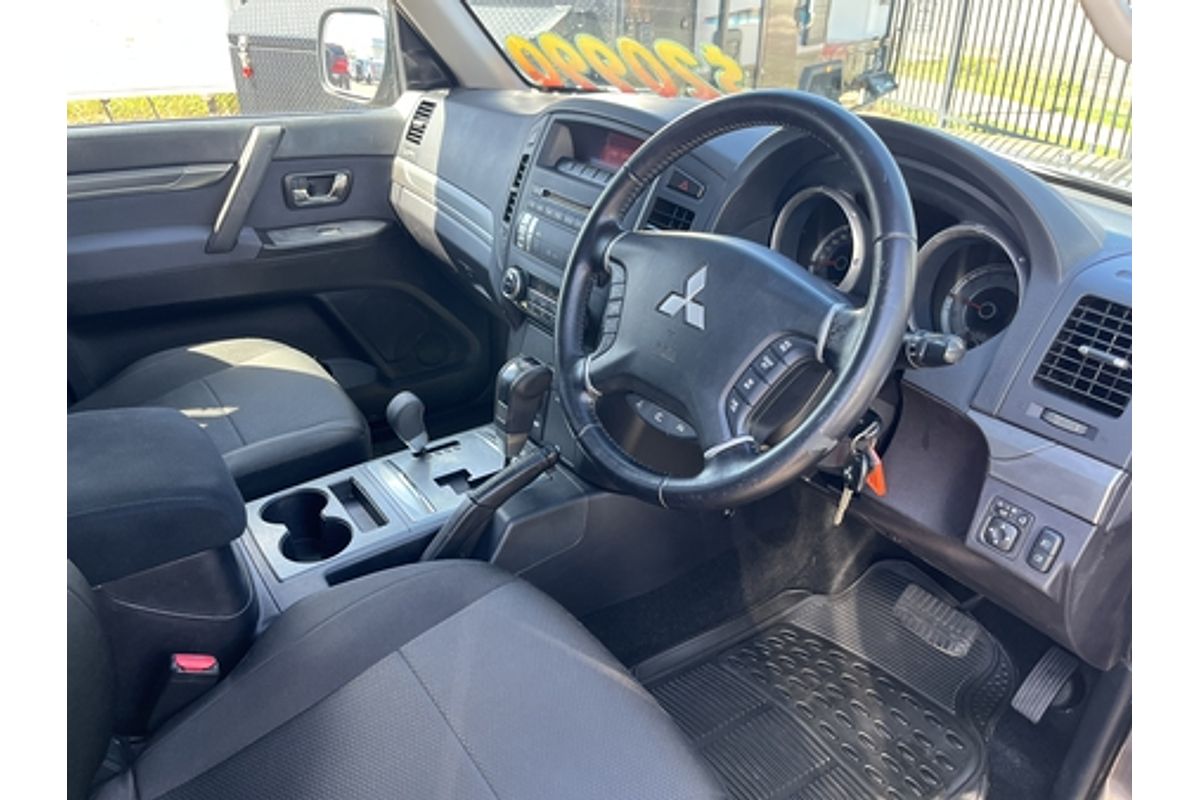 2009 Mitsubishi Pajero RX NT