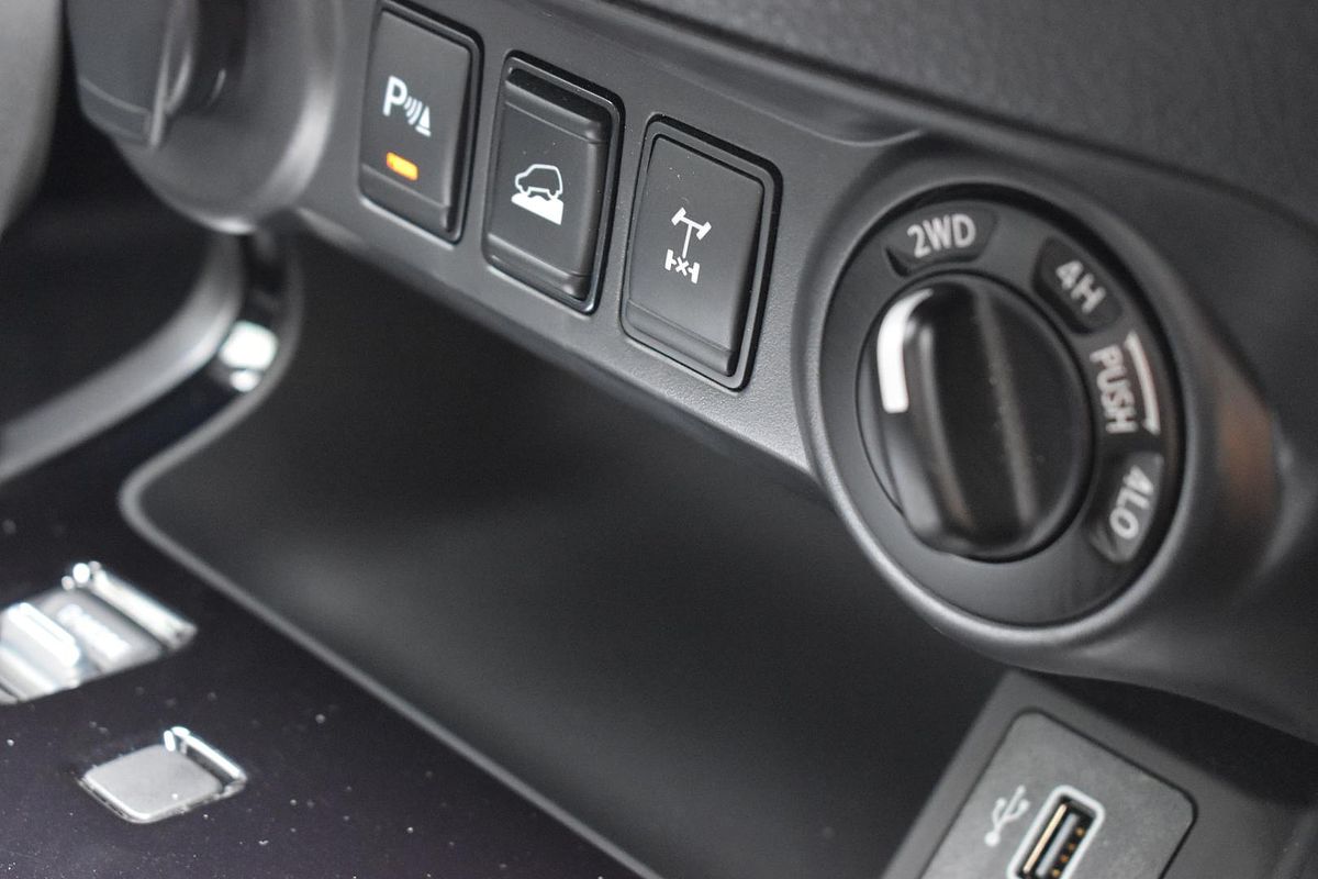 2024 Nissan Navara PRO-4X D23 4X4