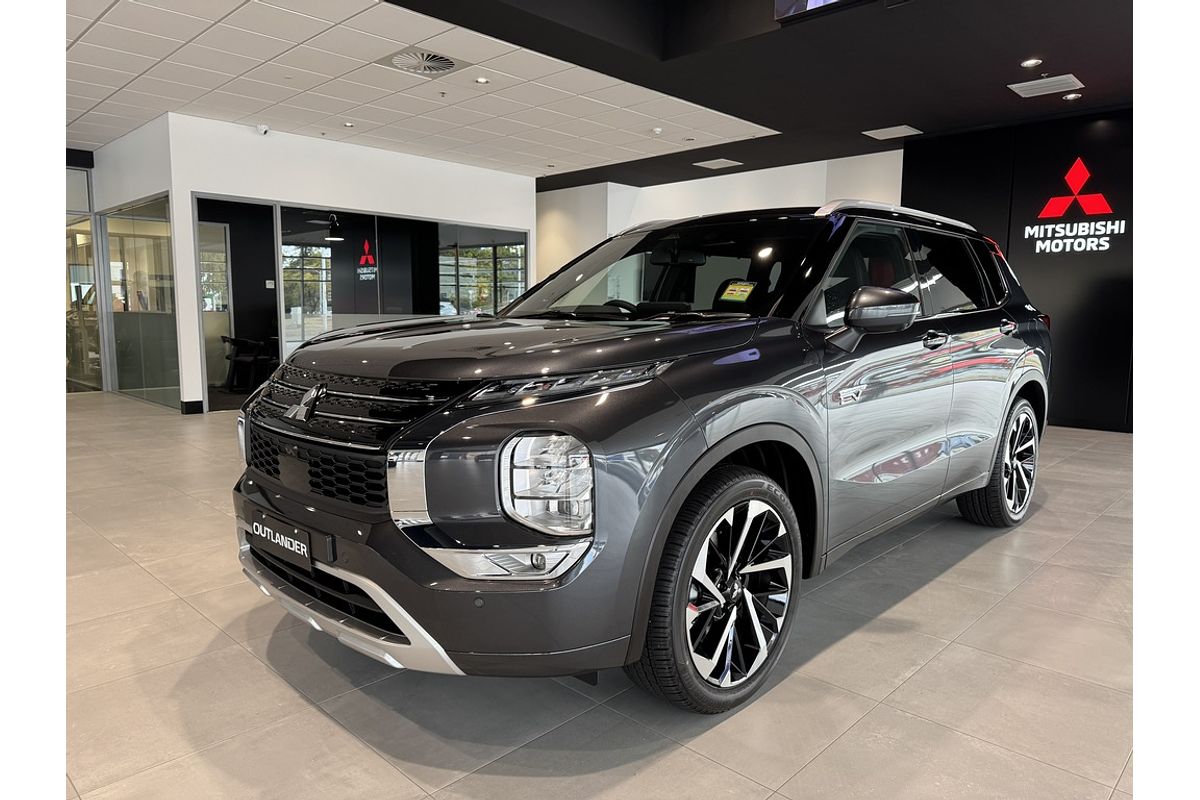 2025 Mitsubishi Outlander PHEV Exceed Tourer ZM