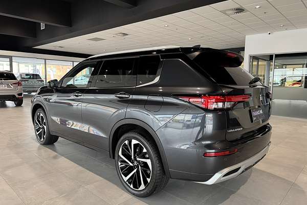 2025 Mitsubishi Outlander PHEV Exceed Tourer ZM