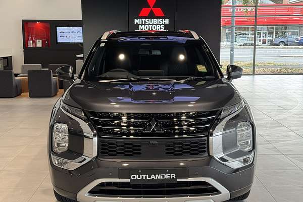 2025 Mitsubishi Outlander PHEV Exceed Tourer ZM
