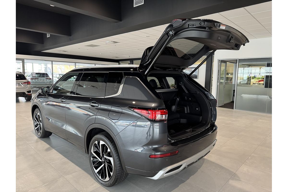 2025 Mitsubishi Outlander PHEV Exceed Tourer ZM