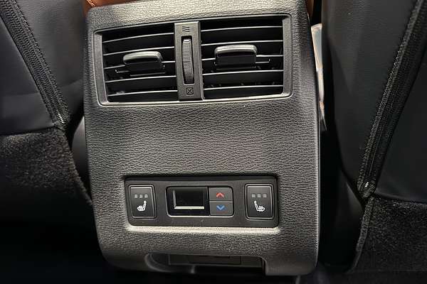 2025 Mitsubishi Outlander PHEV Exceed Tourer ZM