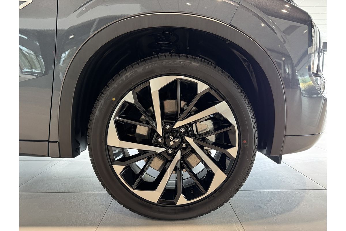 2025 Mitsubishi Outlander PHEV Exceed Tourer ZM