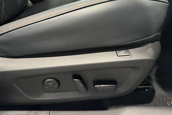 2025 Mitsubishi Outlander PHEV Exceed Tourer ZM