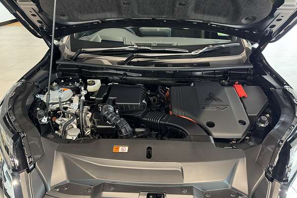 2025 Mitsubishi Outlander PHEV Exceed Tourer ZM