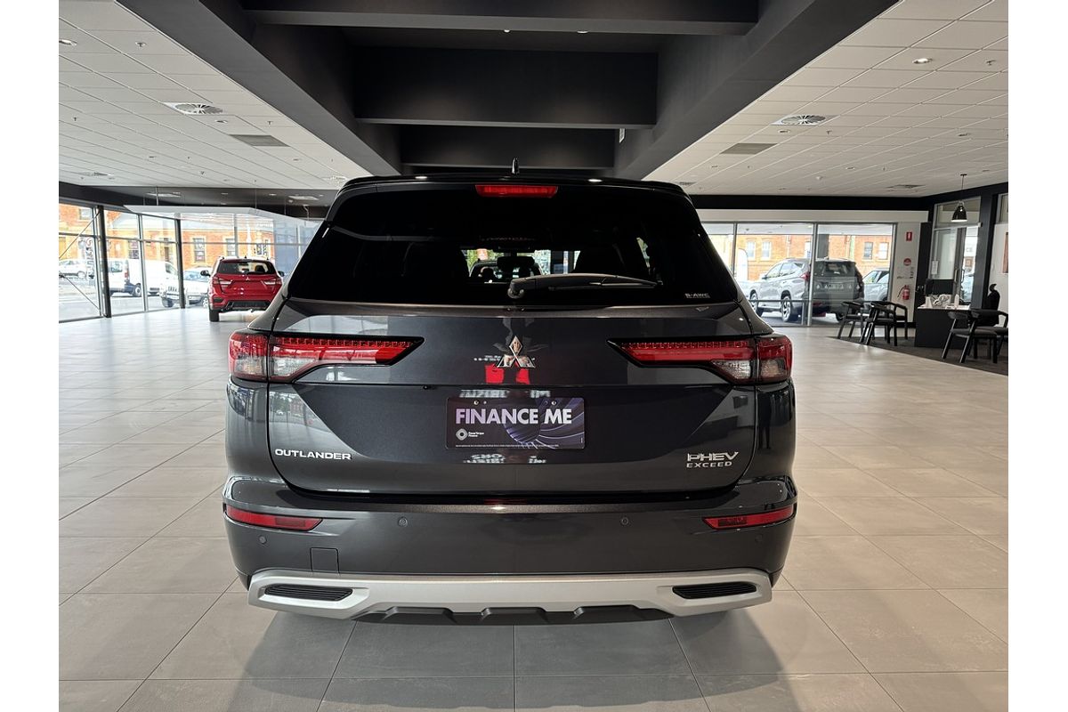 2024 Mitsubishi ZM Outlander EXCEED TOURER 2.4L PHEV 7ST