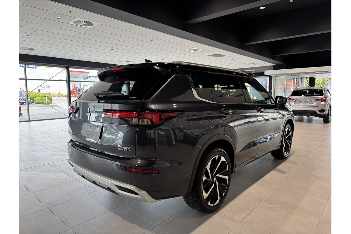 2024 Mitsubishi ZM Outlander EXCEED TOURER 2.4L PHEV 7ST