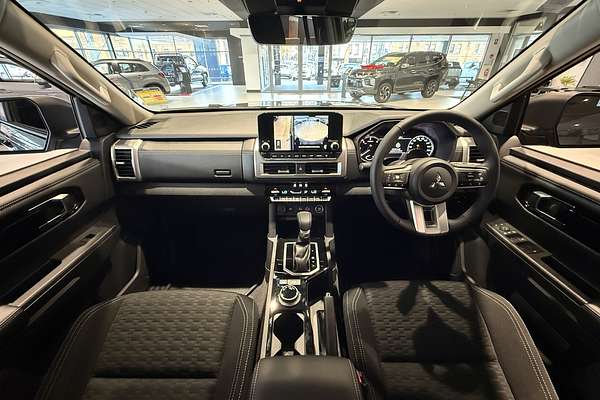 2024 Mitsubishi Triton GLS MV