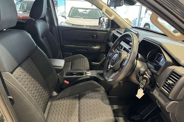 2024 Mitsubishi Triton GLX+ MV 4X4