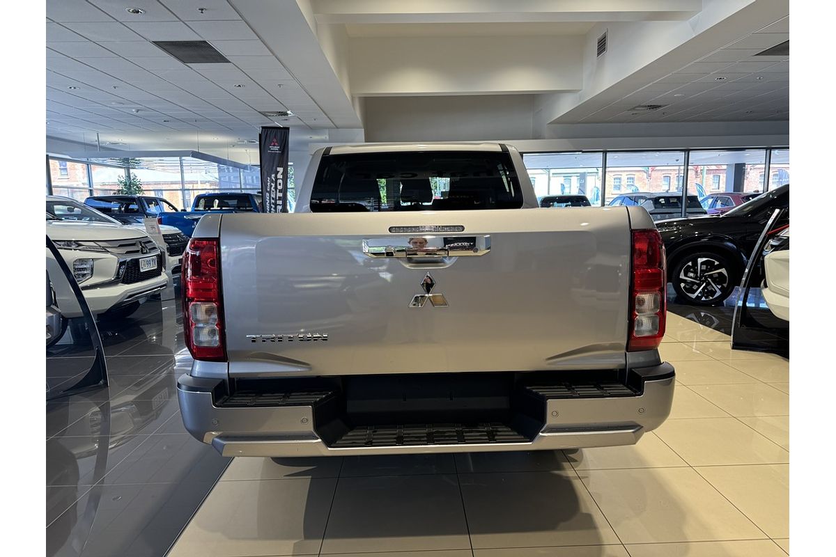 2024 Mitsubishi MV Triton GLX+ 2.4L D 6A/T 4X4 DC PU