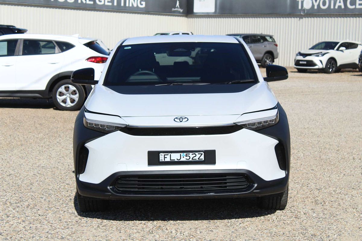 2024 Toyota bZ4X XEAM10R